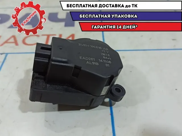 Моторчик заслонки отопителя Ford Focus 2 3M5H19E616AB.