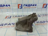 Кронштейн кондиционера Ford Focus 2 1715451.