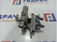 Фланец двигателя системы охлаждения Ford Focus 2 1360282.