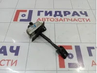 Ограничитель двери передний Ford Focus 2 1641573