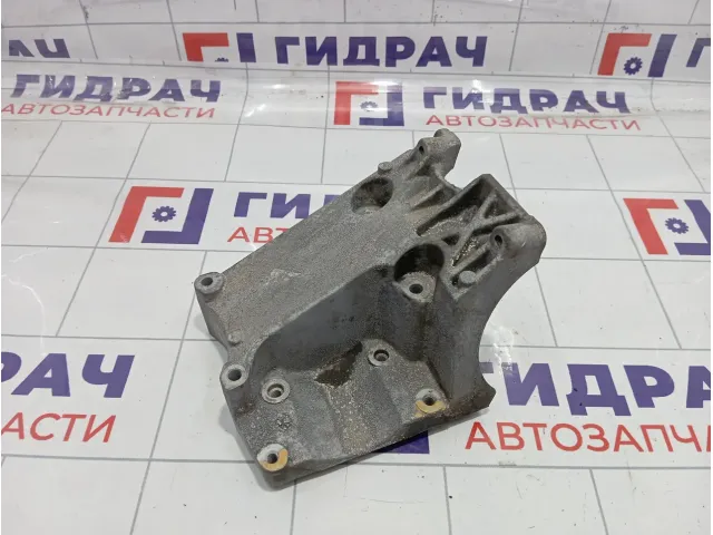 Кронштейн кондиционера Ford Focus 2 1715451