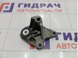 Кронштейн опоры КПП Ford Focus 2 1322569