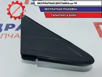 Накладка зеркала правого Ford Focus 2 1683639. Царапина.