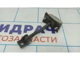 Ограничитель двери задней Ford Focus 2 1641573. Правый=Левый.