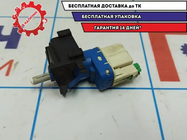 Датчик включения стопсигнала Ford Focus 2 3M5T9C872AB.