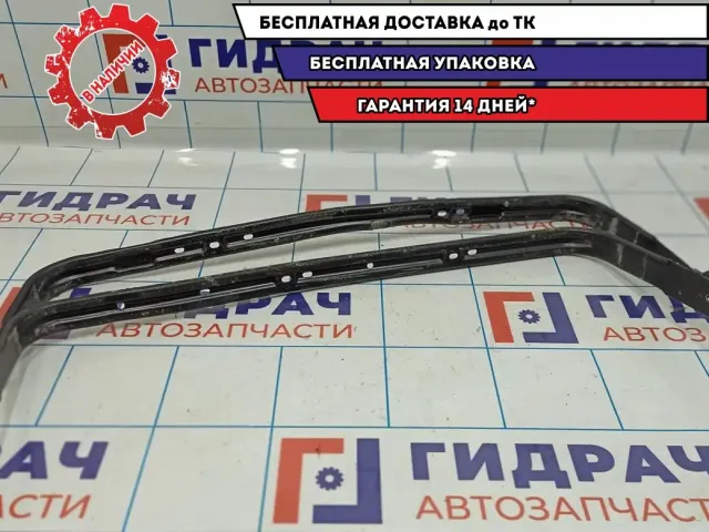 Лента крепления бензобака Ford Focus 2 1341970. Дефект.