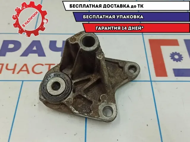 Кронштейн КПП Ford Focus 2 3M516P093DC.