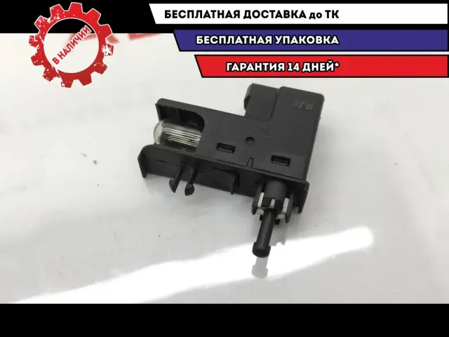 Выключатель концевой бардачка Ford Focus 2 1225339.