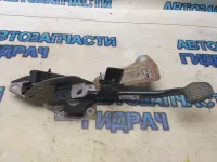 Педаль тормоза Ford Focus 2 4M512467AR Отличное состояние
