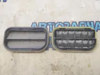 Решетка вентиляционная Ford Focus 2 YF1A54280B62AE Отличное состояние