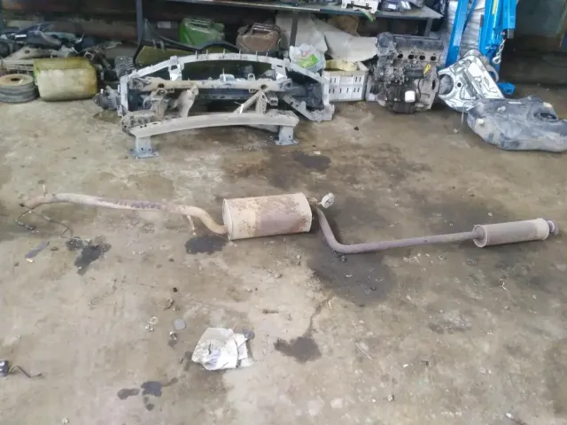 Глушитель основной Ford Focus 2 1368322 Хорошее состояние