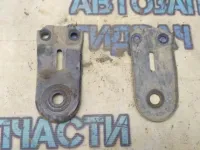 Кронштейн передней балки Ford Focus 2 3M51R42330AE Отличное состояние