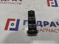 Блок управления стеклоподъемниками Ford Focus 2 1547152.