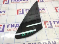 Стекло кузовное глухое правое Ford Focus 2 1362992.