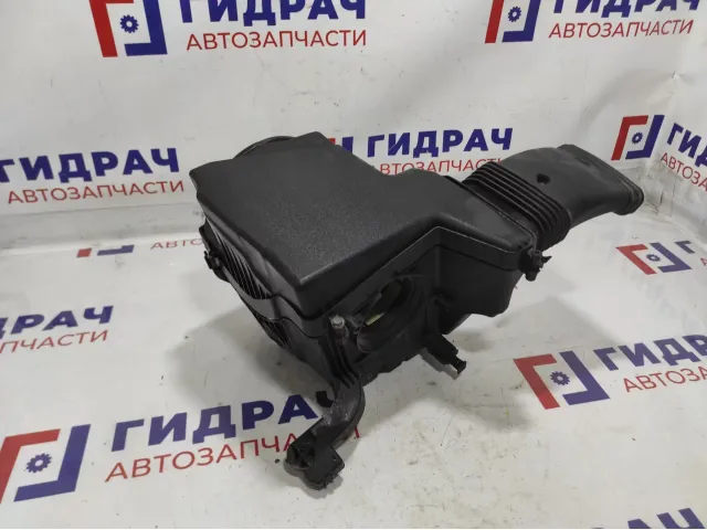 Корпус воздушного фильтра Ford Focus 2 1908589. Дефект.
