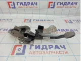 Педаль тормоза Ford Focus 2 1735358. Потертость.
