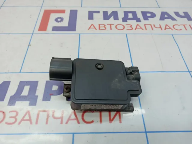 Блок управления вентилятором Ford Focus 2 940002904.