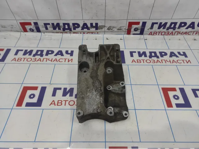 Кронштейн кондиционера Ford Focus 2 1715451