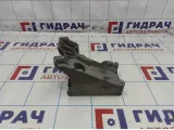 Кронштейн кондиционера Ford Focus 2 1715451