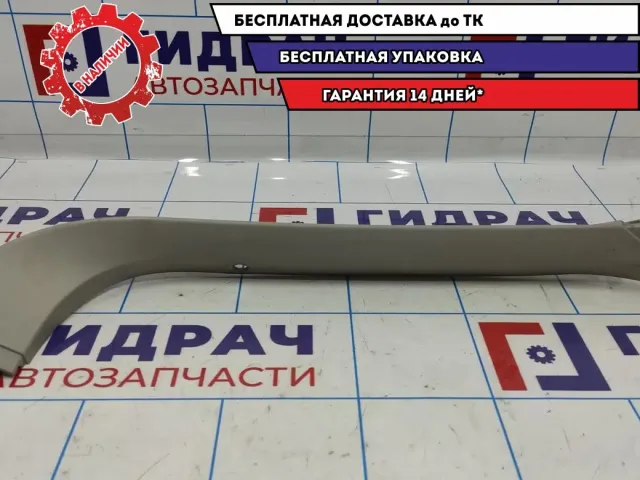 Обшивка двери багажника верхняя левая Ford Focus 2 1352779.