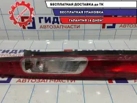 Фонарь задний левый Ford Focus 2 1420451. Дефект защитной пленки.