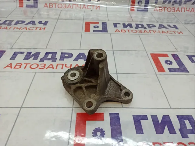 Кронштейн КПП Ford Focus 3 1306901