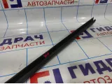 Уплотнитель стекла переднего правого Ford Focus 3 1747502.