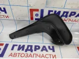 Брызговик передний левый Ford Focus 3 1824170. Дефект.