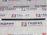 Уплотнитель стекла переднего правого Ford Focus 3 1747502