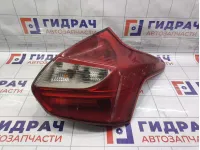 Фонарь задний правый Ford Focus 3 1825318