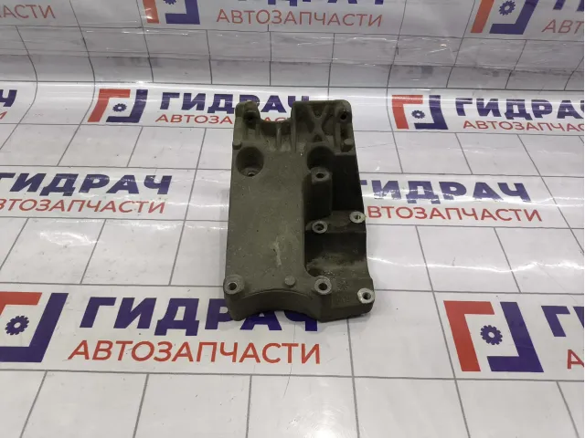 Кронштейн кондиционера Ford Focus 3 1715451