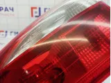 Фонарь задний внутренний правый Ford Focus 3 1775986. Царапина.