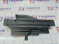 Защита антигравийная левая Ford Focus 3 1702750. Дефект.