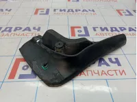 Брызговик задний правый Ford Focus 3 BM5JN28370AA. Дефекты.