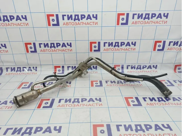 Горловина топливного бака Ford Focus 3 2040987.