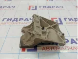 Кронштейн кондиционера Ford Focus 3 1715451.