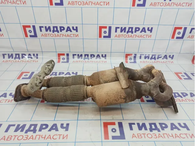 Коллектор выпускной Ford Focus 3 1843289. Без катализаторов, дефект.