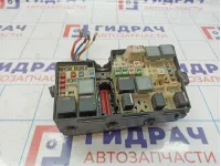 Блок предохранителей Ford Focus 3 AV6T14A067AC.