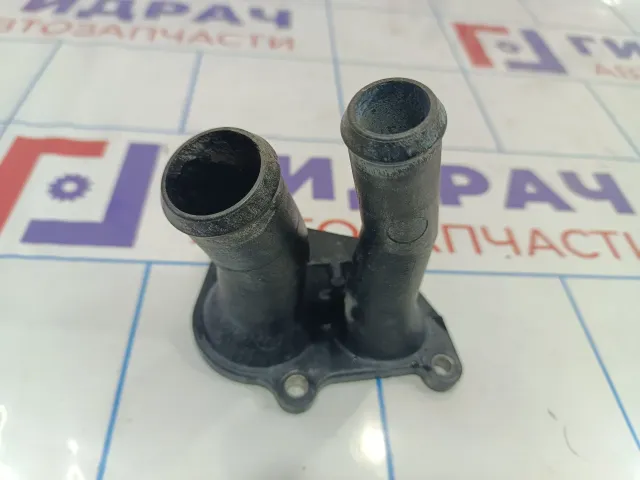 Крышка термостата Ford Focus 3 1707050.