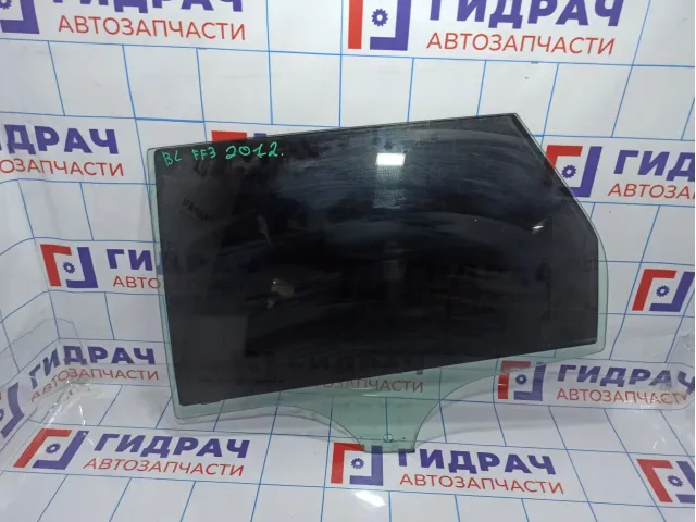 Стекло двери задней левой Ford Focus 3 1708071.