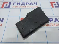 Крышка блока предохранителей Ford Focus 3 1695809. Дефект.