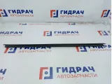 Уплотнитель стекла переднего правого Ford Focus 3 1747502. Внутренний.