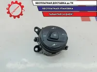Кнопка многофункциональная Ford Focus 3 1687318. В рулевое колесо.