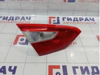 Фонарь задний внутренний левый Ford Focus 3 1769302