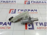 Цилиндр тормозной главный Ford Focus 3 1844832