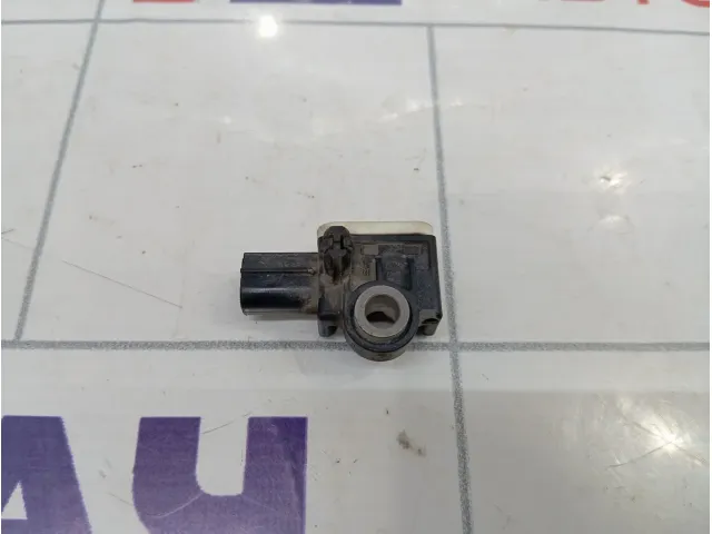 Датчик AIR BAG Ford Focus 3 8V4T14B006AA