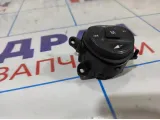 Кнопка многофункциональная Ford Focus 3 1687318. В рулевое колесо.