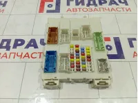 Блок предохранителей Ford Focus 3 2227208