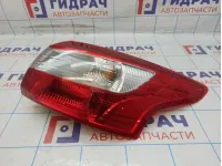 Петля крышки багажника правая Skoda Superb (3T) 3T0827152B
