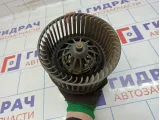 Моторчик отопителя Ford Focus 3 1696010. Присутствует вибрация.